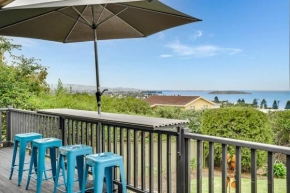48 Rumbelow St - BYO Linen - Sea Views - Family Friendly